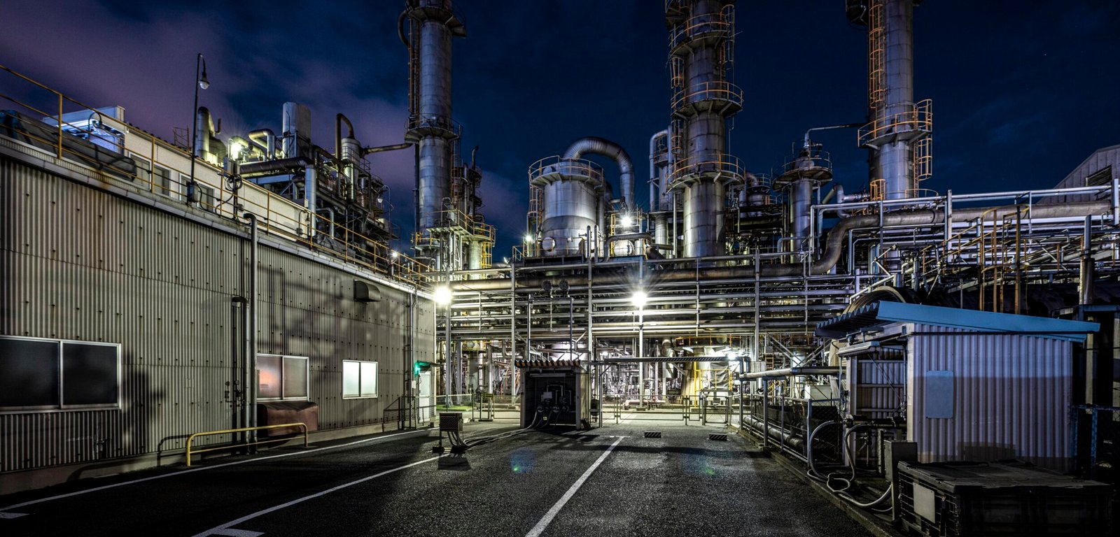 environmental-pollution-factory-exterior-night (1)